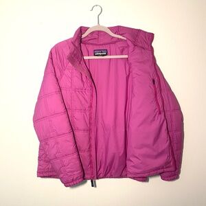 Patagonia Womens size L Lost Canyon Jacket in Fuscia